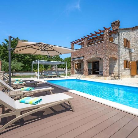 Paradis Villa Stone Queen With Heated Pool Butkovici  Екстер'єр фото